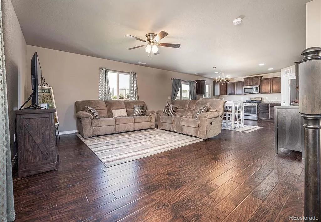 8884 Vanderwood Road Colorado Springs, CO 80908 - Photo 7 of 38