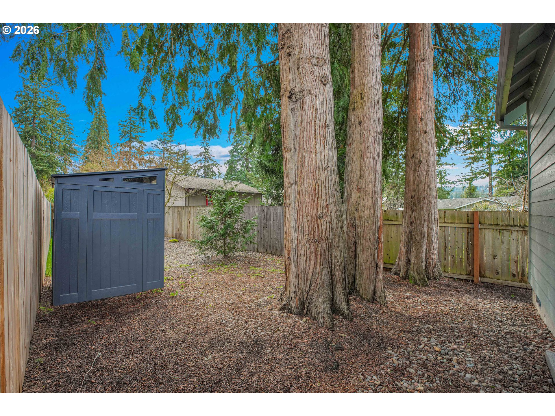 2308 Southeast Risley Avenue Milwaukie, OR 97267 - Photo 23 of 28 a backyard of a house