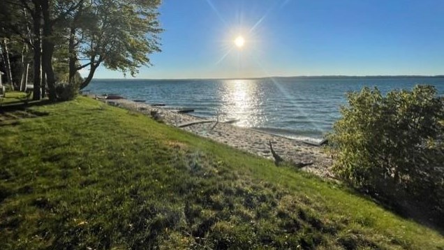 7143 Deepwater Point Road Williamsburg, MI 49690 - Photo 1 of 19 1894238.JPG
