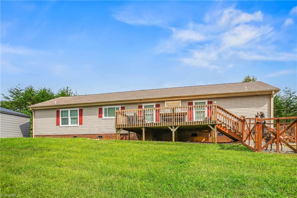1027 Doris Road Walnut Cove, NC 27052 - Photo 3 of 33 Gallery Image 3