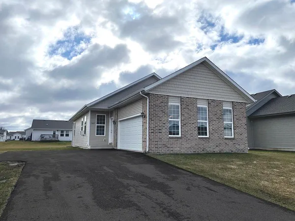 a view of house with outdoor space