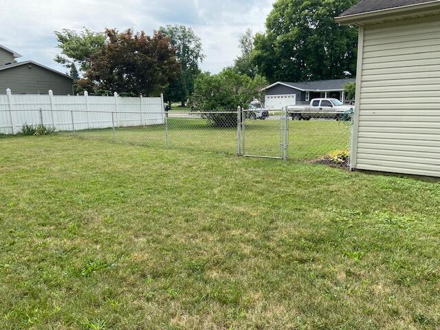 110 Rustic Drive Circleville, OH 43113 - Photo 14 of 15 Rear yard 2