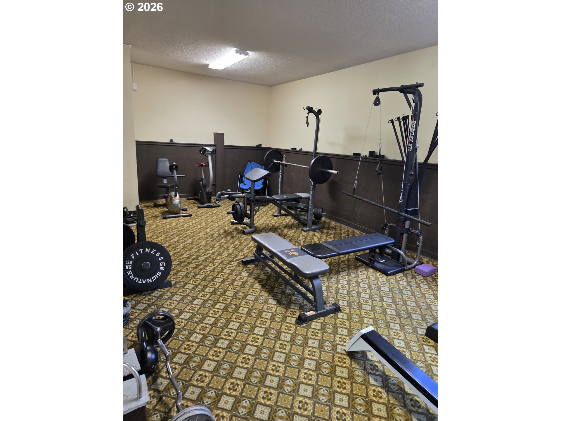200 Southwest Florence Avenue Gresham, OR 97080 - Photo 31 of 35 Weight Room