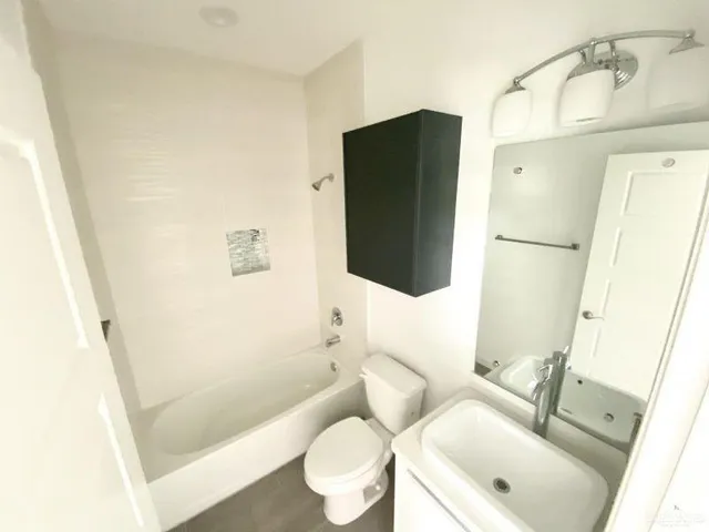 $1,325 | 909 West Carmel Avenue, Unit 3, Pharr, TX 78577