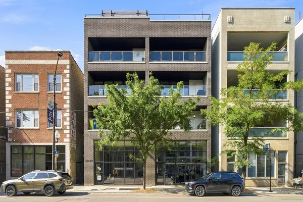 $725,000 | 2210 West Chicago Avenue, Unit 2E, Chicago, IL 60622