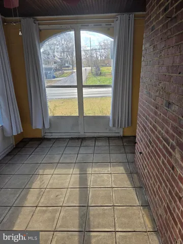 a view of a utility room