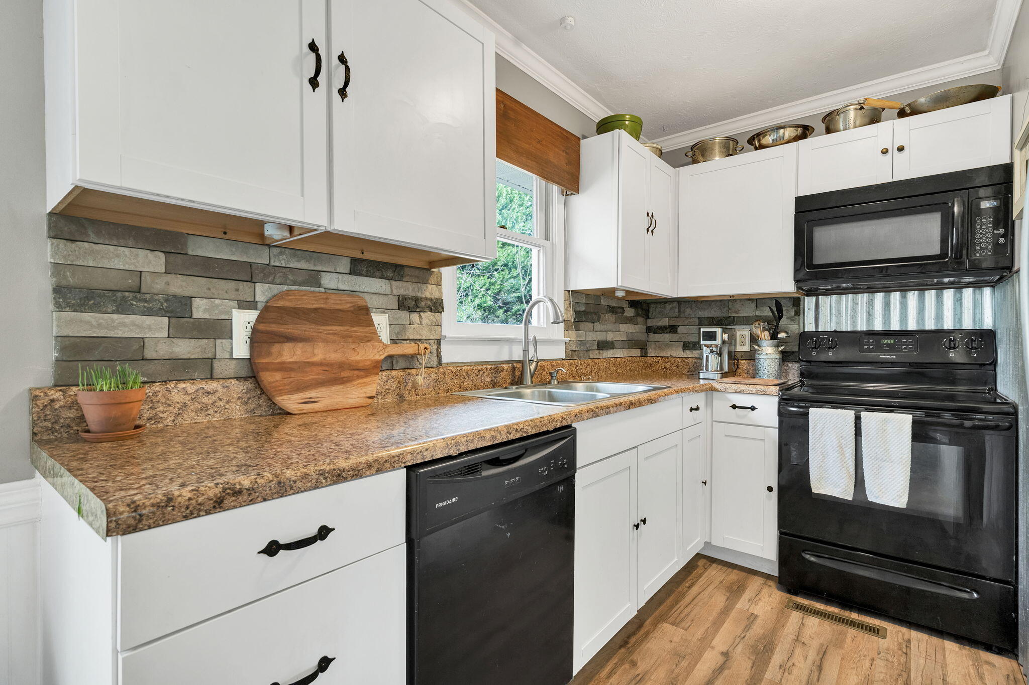 3512 Harris Road Knoxville, TN 37924 - Photo 12 of 37 16-web-or-mls-DSC05189