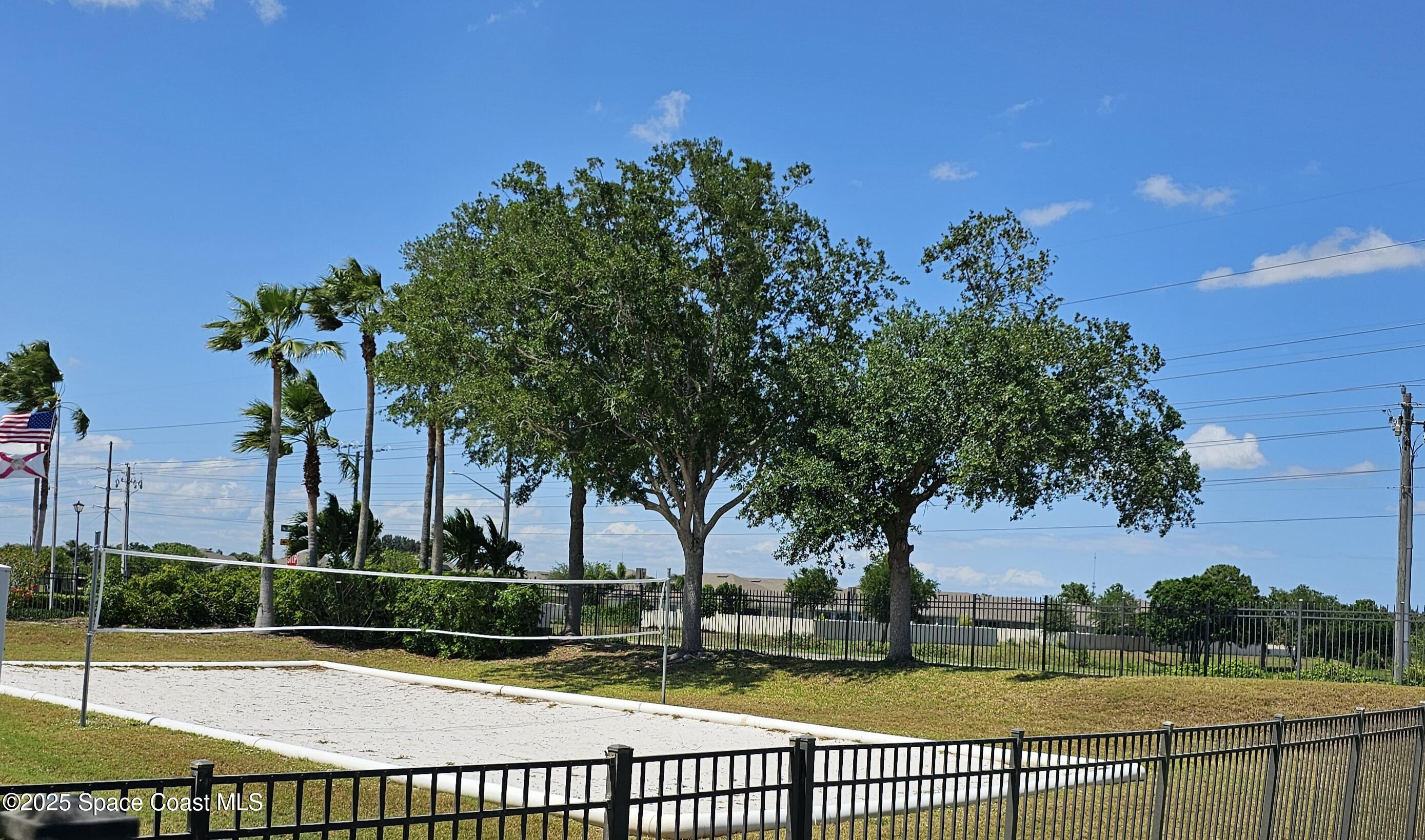 4570 Radiant Way, Unit 104 Melbourne, FL 32901 - Photo 39 of 41 a view of a tennis court