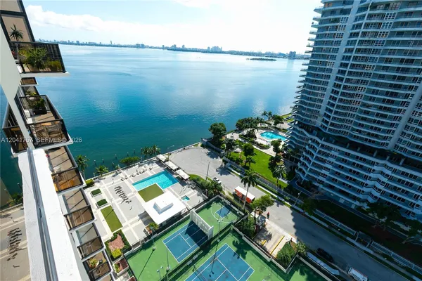 $5,800 | 600 Northeast 36th Street, Unit PH3, Miami, FL 33137
