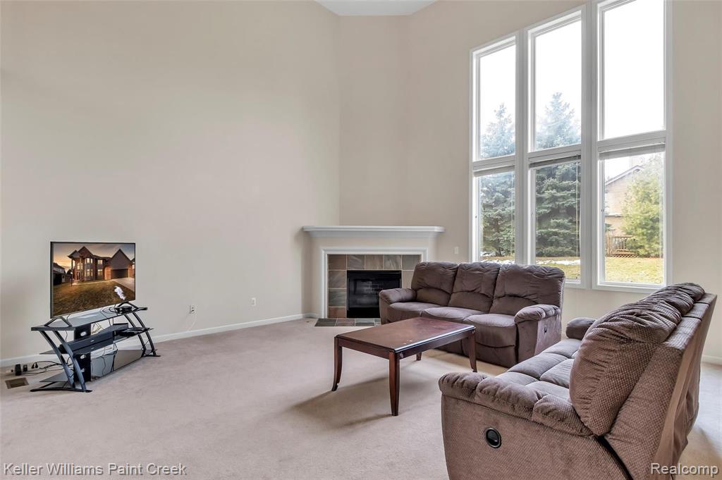 2040 Somerville Road Rochester Hills, MI 48307 - Photo 9 of 63