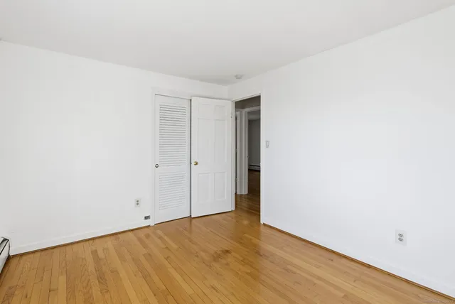 $499,999 | 8 Cherryfield Drive, West Hartford, CT 06107