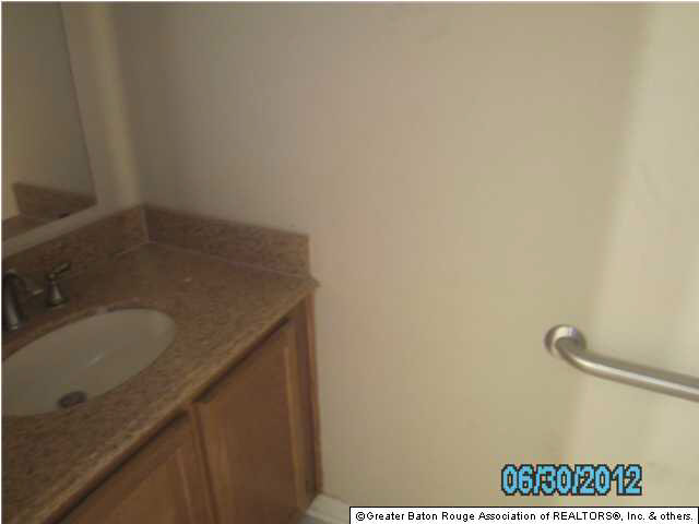 2811 South Roth Avenue, Unit 16B Gonzales, LA 70737 - Photo 7 of 13 Gallery Image 7