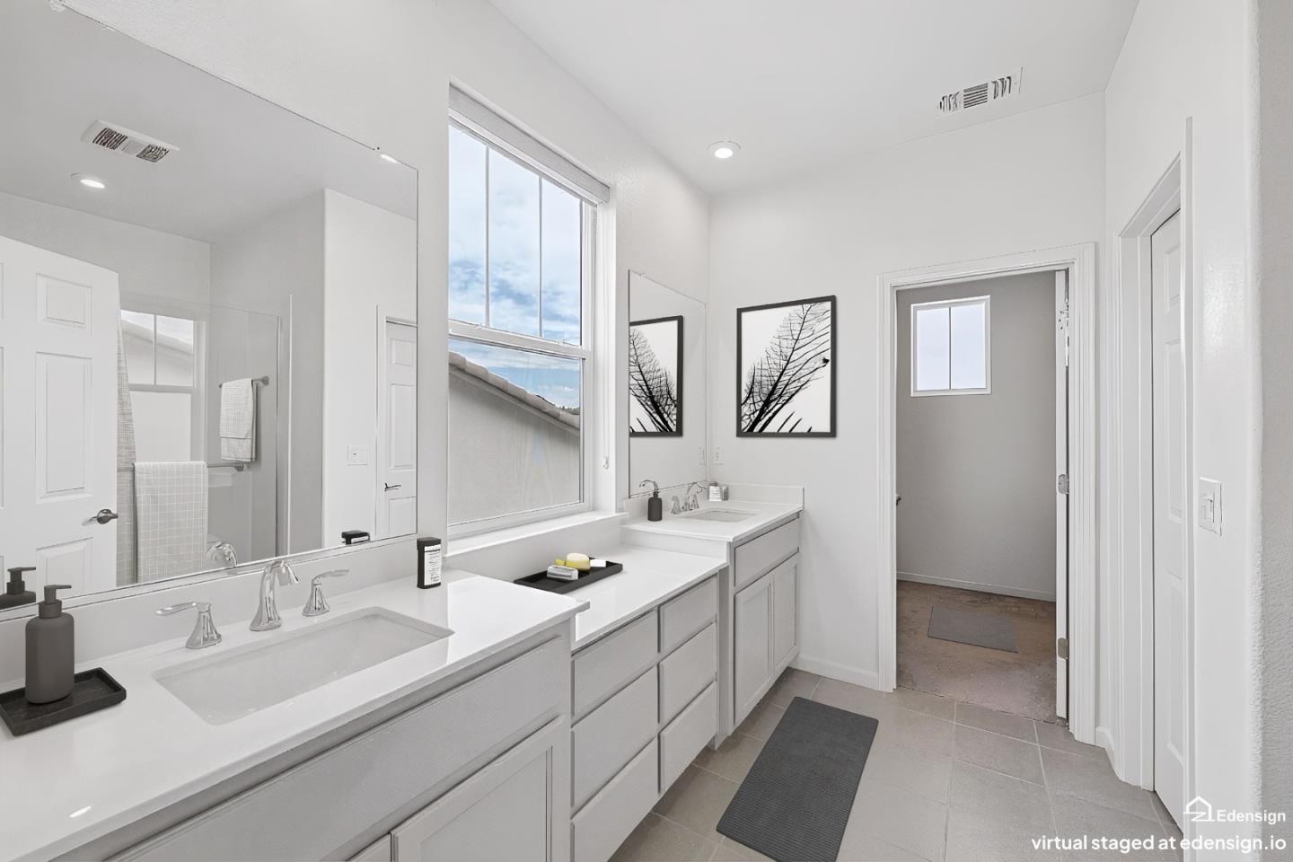 2984 Ridgecrest Drive Lincoln, CA 95648 - Photo 25 of 77 a spacious bathroom with double vanity and a mirror