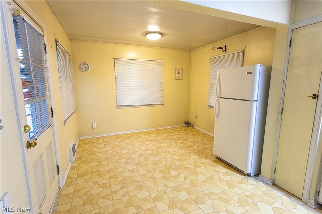 4400 Ridge Road Brooklyn, OH 44144 - Photo 6 of 20