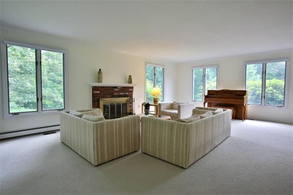88 Sears Road Southborough, MA 01772 - Photo 3 of 20 Gallery Image 3