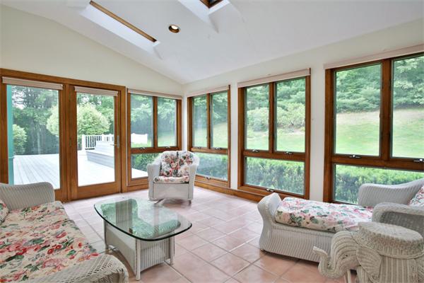 88 Sears Road Southborough, MA 01772 - Photo 8 of 20 Gallery Image 8