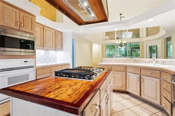 $3,800 | 1306 Woodmere Drive, Mandeville, LA 70471