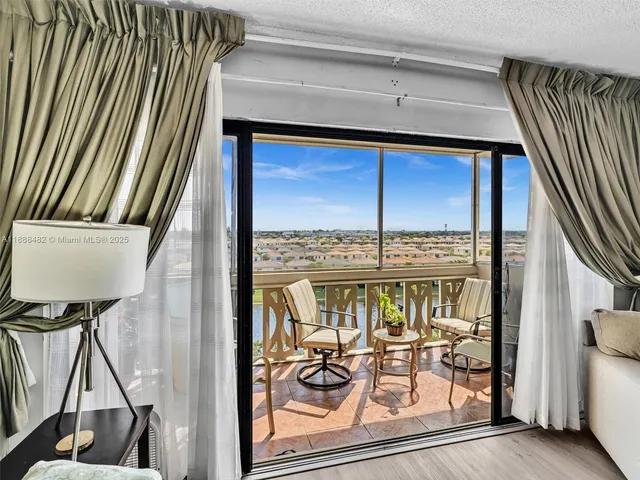 $259,000 | 800 Northeast 195th Street, Unit 716, Miami, FL 33179