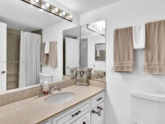 $259,000 | 800 Northeast 195th Street, Unit 716, Miami, FL 33179