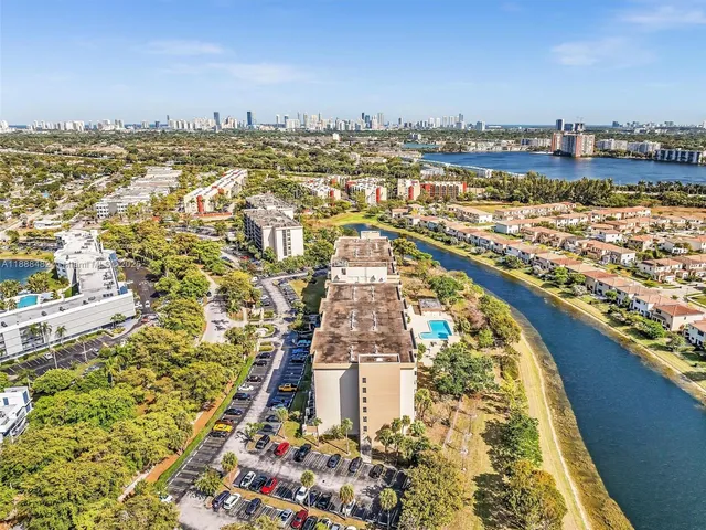 $259,000 | 800 Northeast 195th Street, Unit 716, Miami, FL 33179