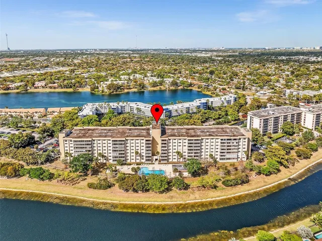 $259,000 | 800 Northeast 195th Street, Unit 716, Miami, FL 33179