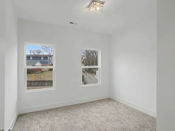 $2,850 | 2140 18th Avenue North, Nashville, TN 37208