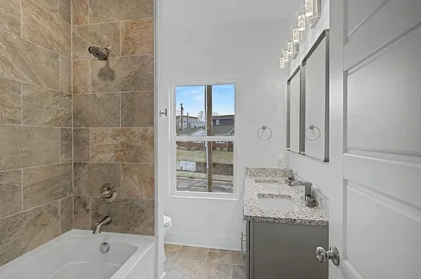$2,850 | 2140 18th Avenue North, Nashville, TN 37208