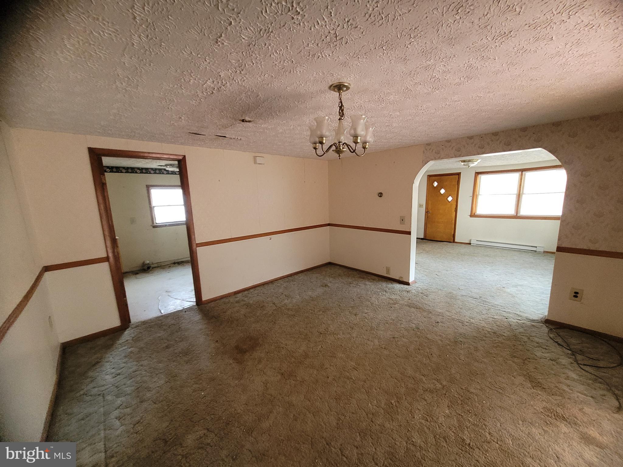 9492 Cumberland Road Springfield, WV 26763 - Photo 19 of 33 a view of a room with a window