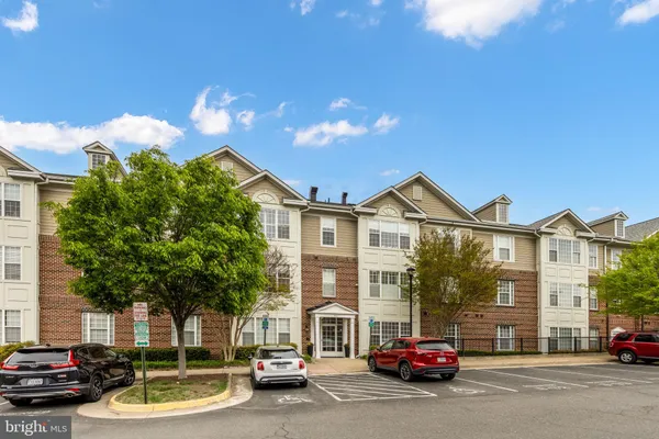 $374,975 | 701 Cobblestone Boulevard, Unit 203, Fredericksburg, VA 22401