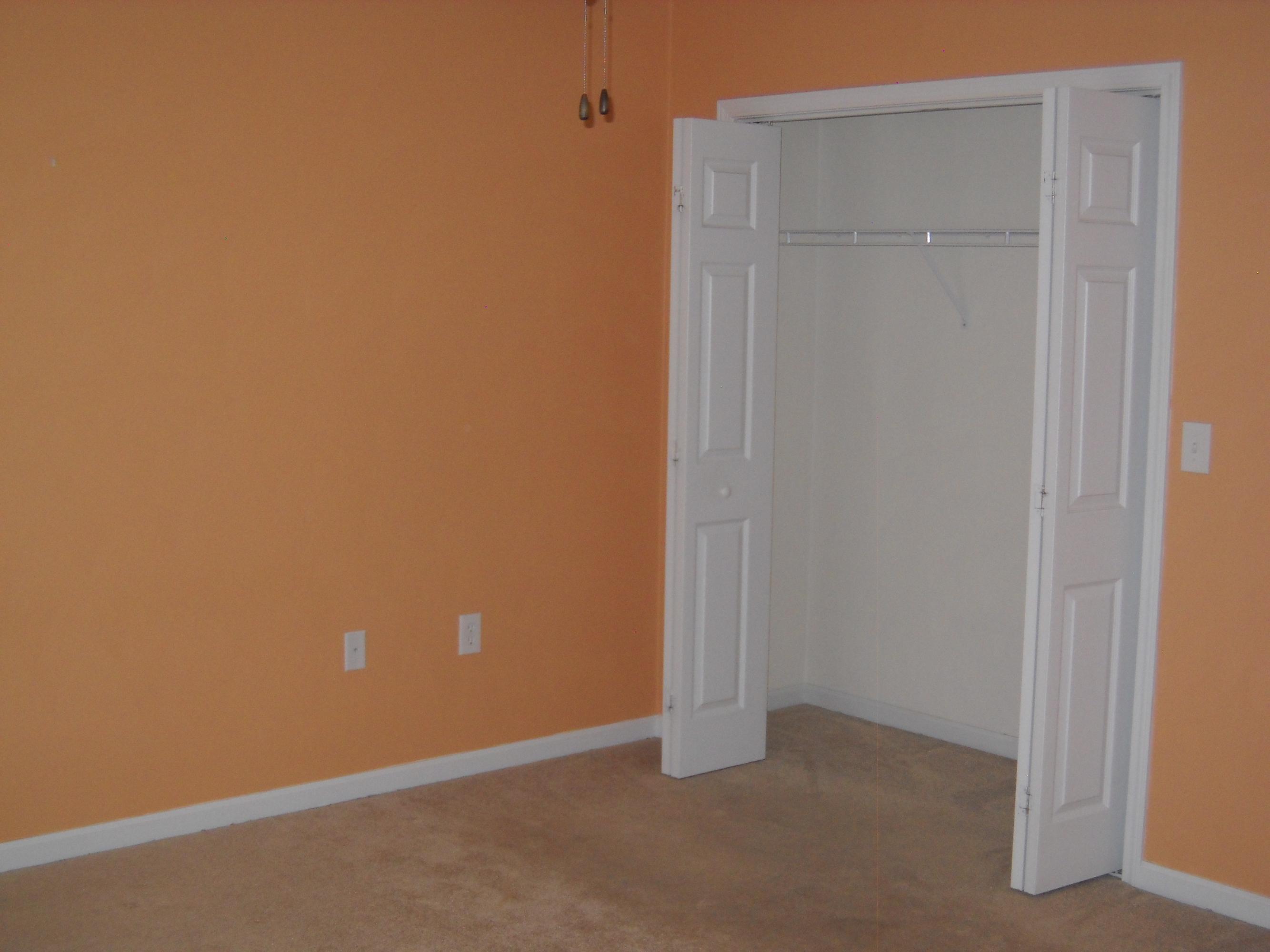 3148 Reed Road Southeast Roanoke, VA 24014 - Photo 4 of 20 a view of an empty room