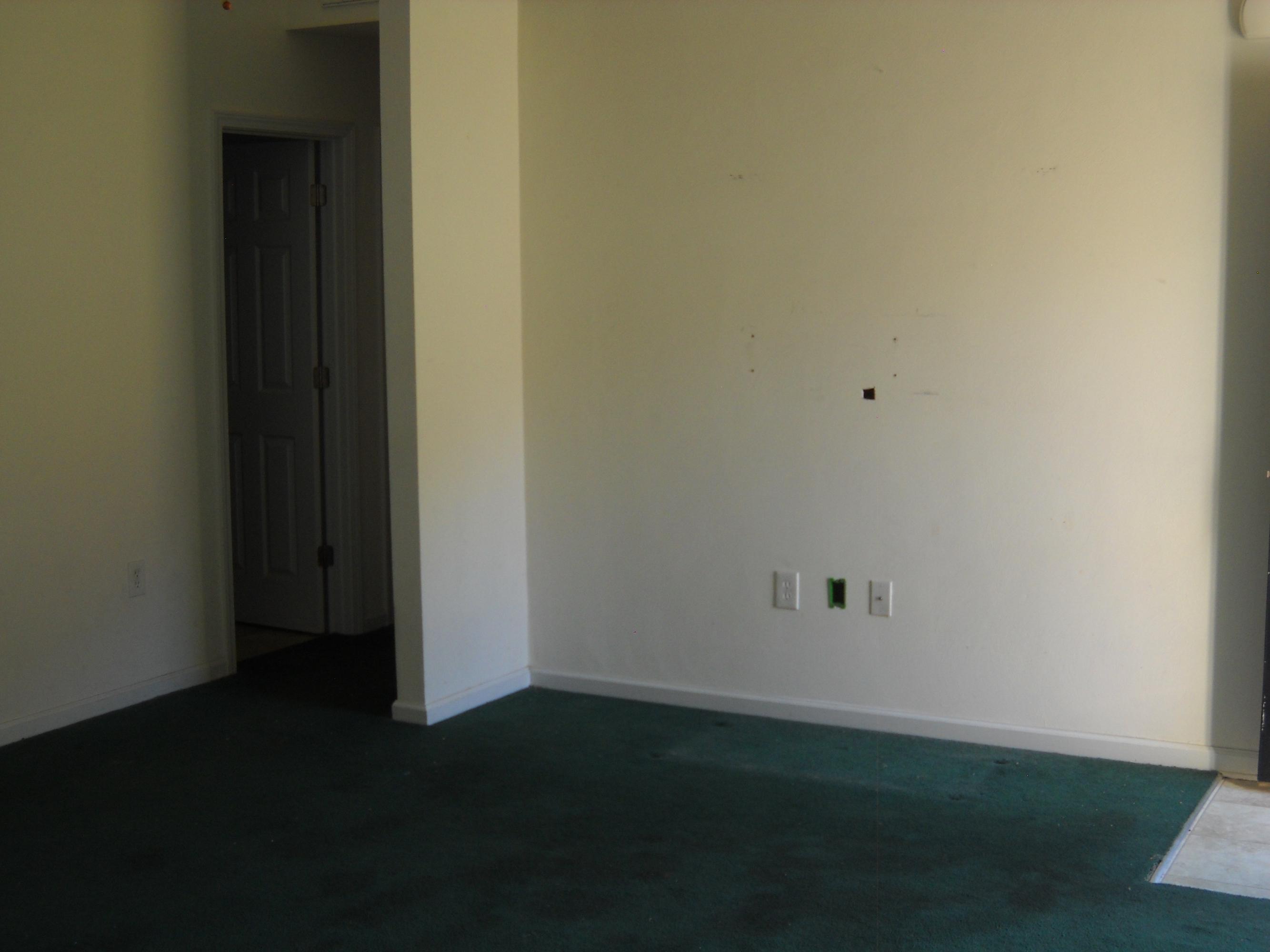3148 Reed Road Southeast Roanoke, VA 24014 - Photo 10 of 20 a view of an empty room
