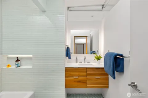 $3,785,000 | 420 34th Avenue, Seattle, WA 98122