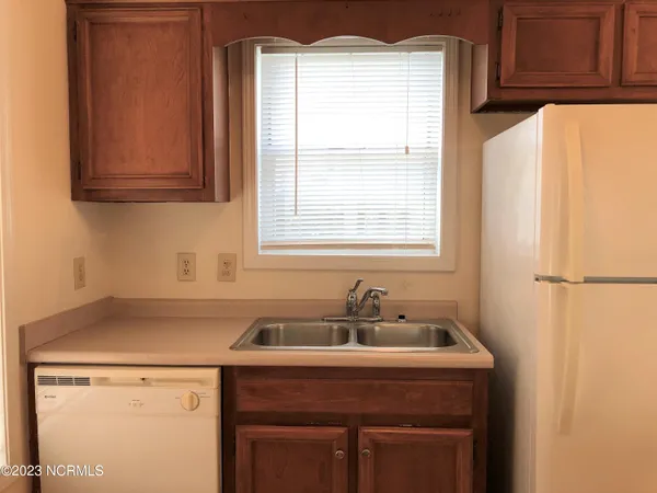 $1,500 | 3814 Fawn Creek Drive, Wilmington, NC 28409