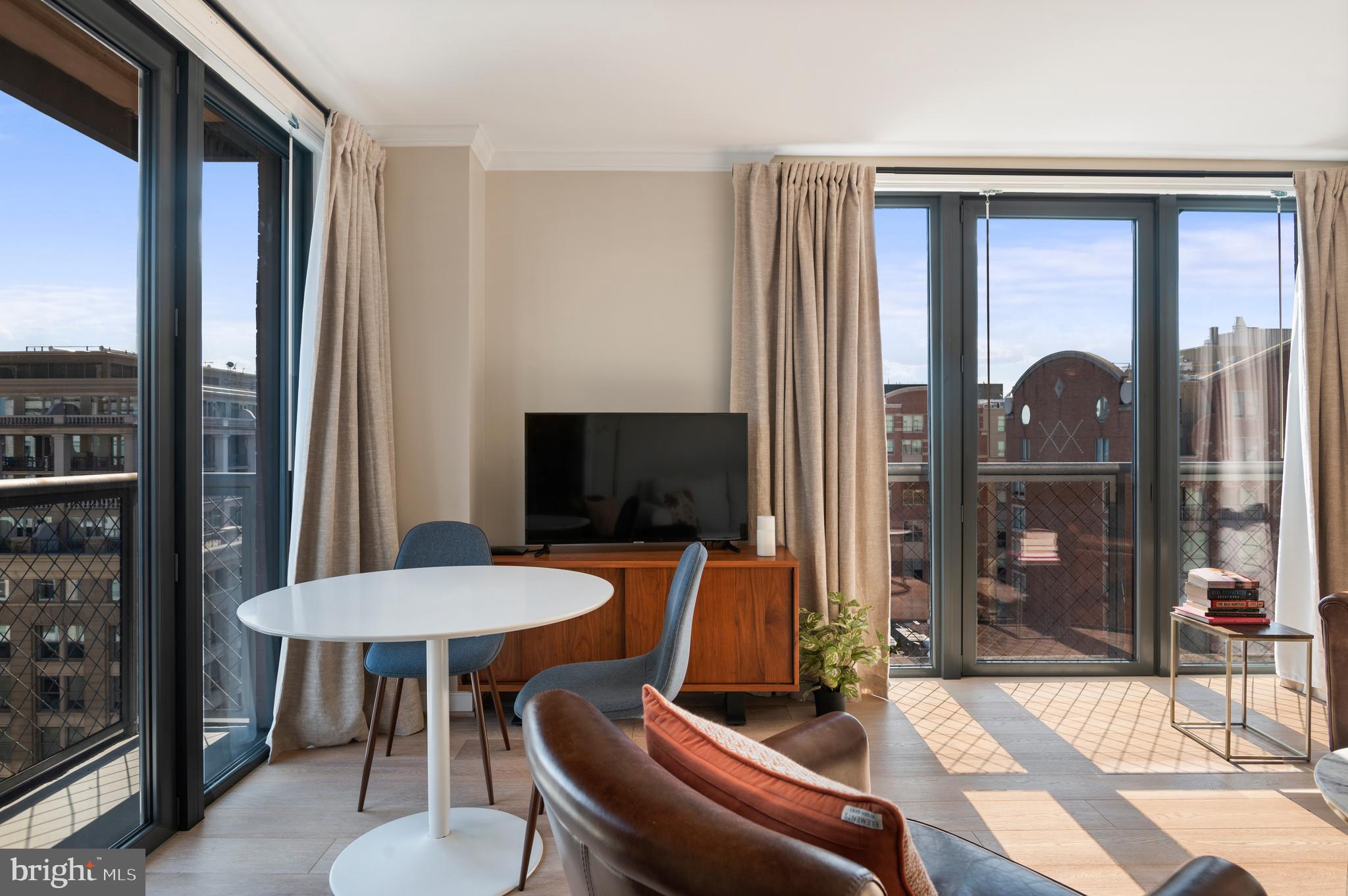 631 D Street Northwest, Unit 1133 Washington, DC 20004 - Photo 2 of 94