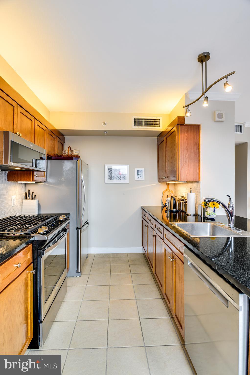 631 D Street Northwest, Unit 1133 Washington, DC 20004 - Photo 23 of 94