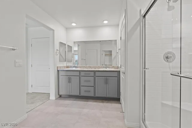 $2,400 | 7660 Love Spgs Lane, North Las Vegas, NV 89084