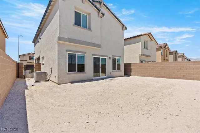 $2,400 | 7660 Love Spgs Lane, North Las Vegas, NV 89084