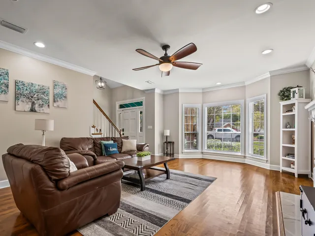 $550,000 | 916 Hillcrest Court, Tallahassee, FL 32308