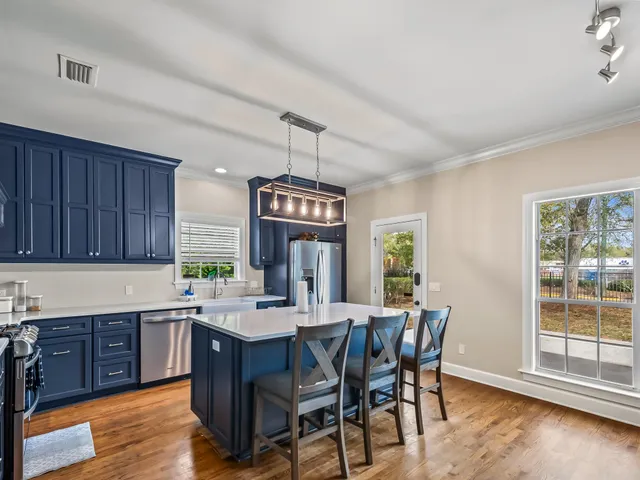 $550,000 | 916 Hillcrest Court, Tallahassee, FL 32308