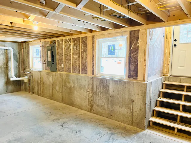 $425,000 | 6 Moose Drive, Limerick, ME 04048