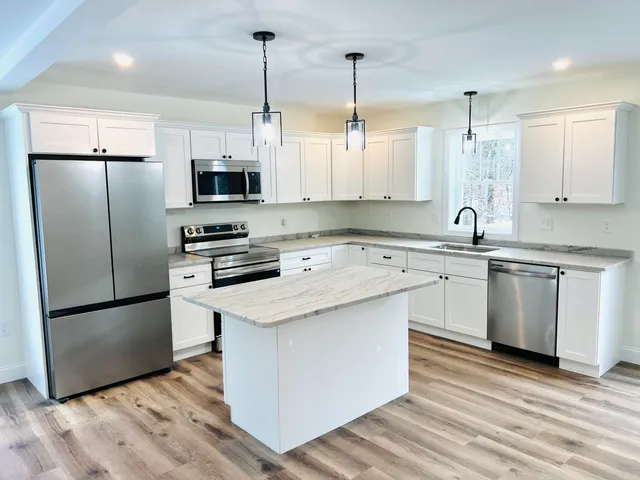 $425,000 | 6 Moose Drive, Limerick, ME 04048