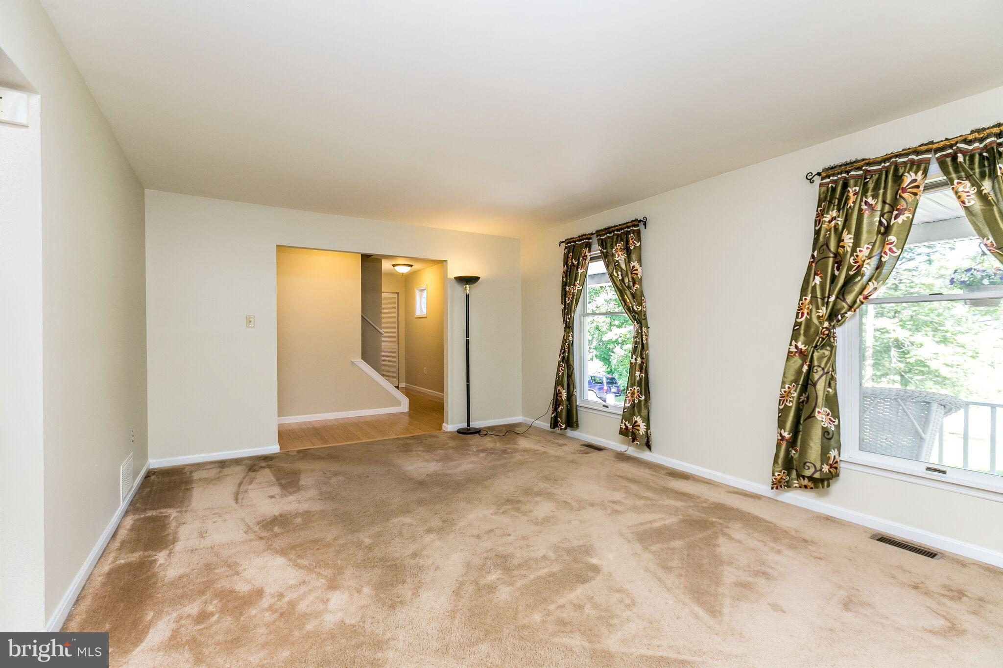 1667 Disney Road Severn, MD 21144 - Photo 5 of 28 Living Room