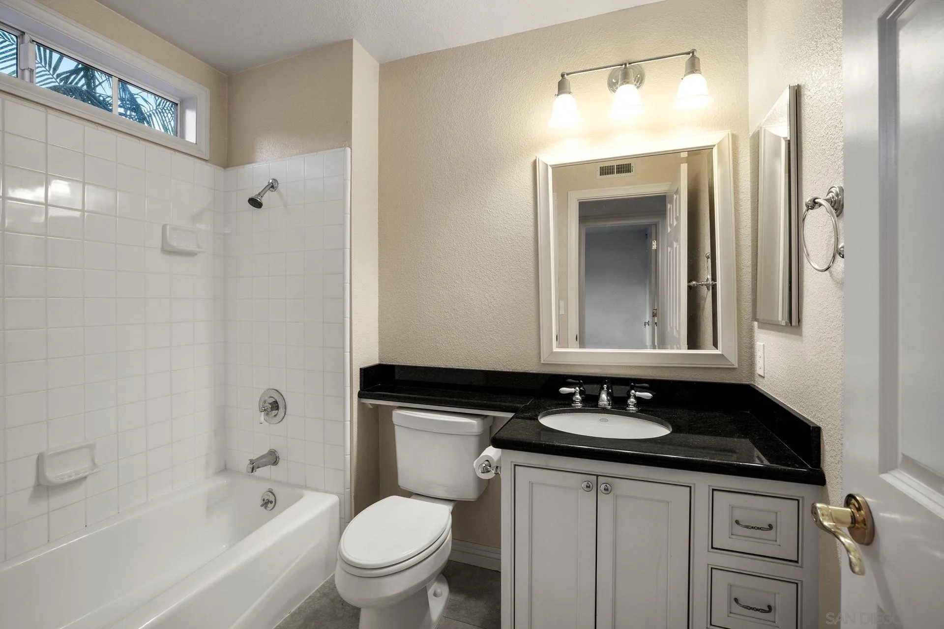 2730 Fernglen Road Carlsbad, CA 92008 - Photo 17 of 25 Gallery Image 17