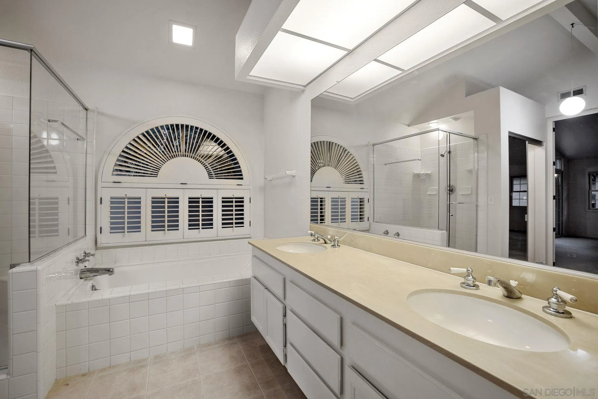 2730 Fernglen Road Carlsbad, CA 92008 - Photo 20 of 25 Gallery Image 20