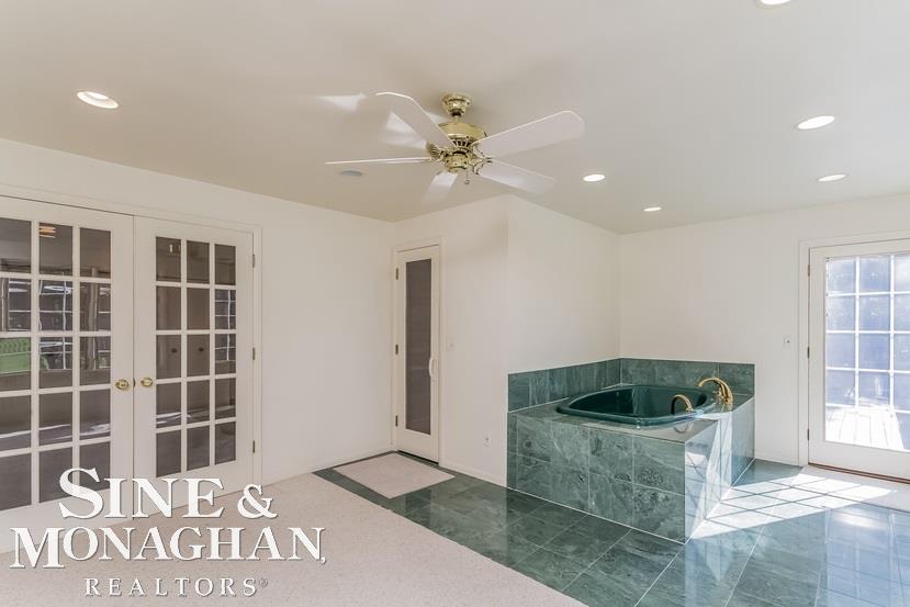 21 Hawthorne Road Grosse Pointe Shores, MI 48236 - Photo 47 of 80