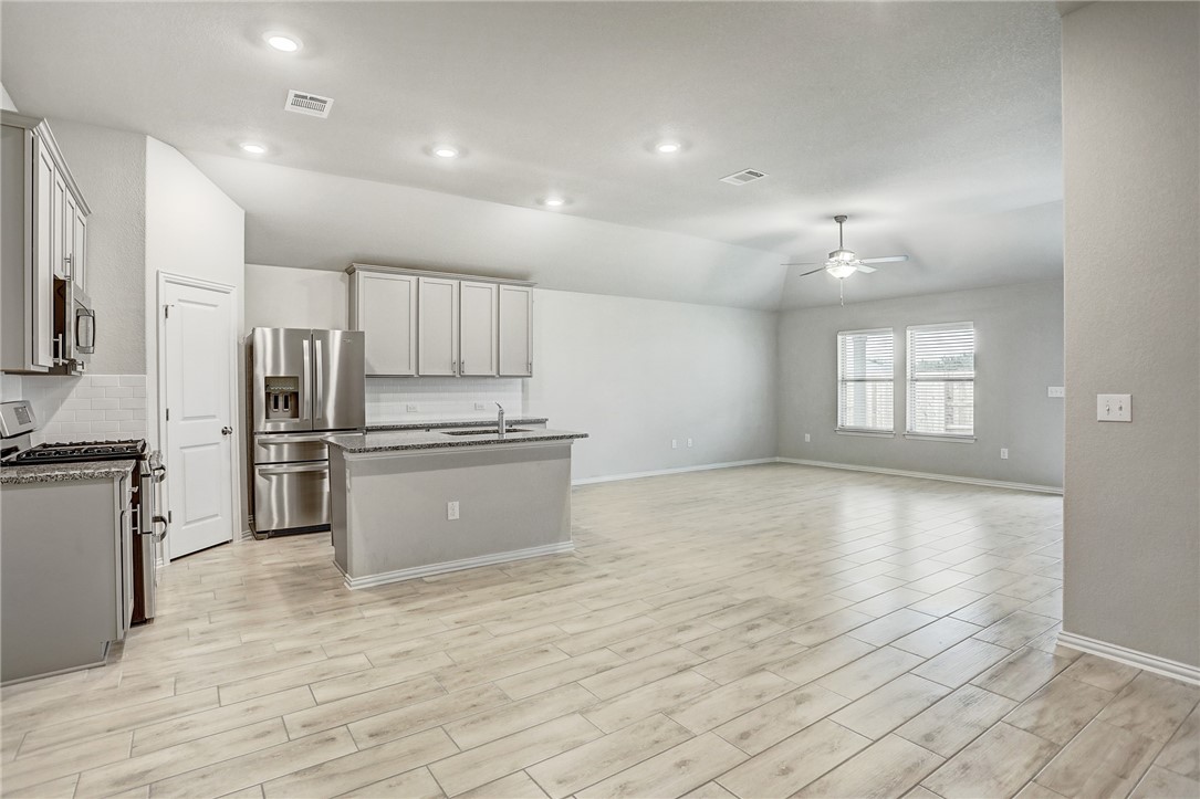 13617 Sugar Bush Path Manor, TX 78653 - Photo 4 of 10