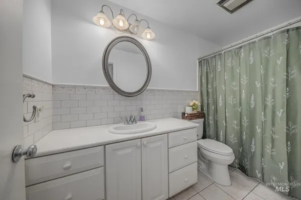 $425,000 | 1242 Southwest 11th Avenue, Ontario, OR 97914