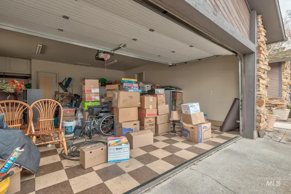 $425,000 | 1242 Southwest 11th Avenue, Ontario, OR 97914