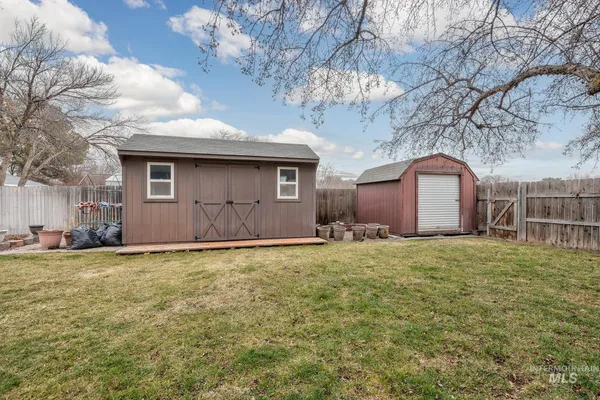 $425,000 | 1242 Southwest 11th Avenue, Ontario, OR 97914