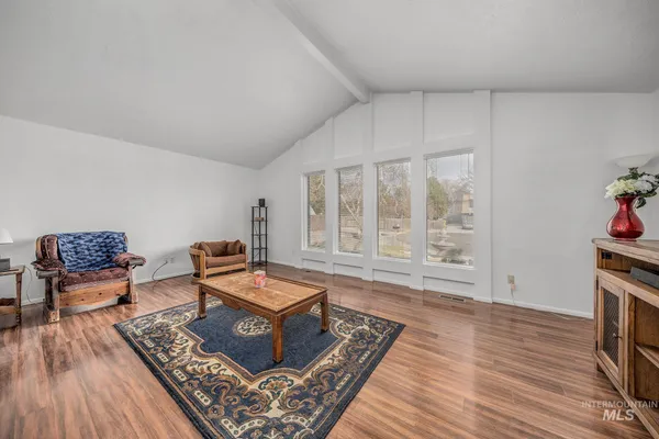 $425,000 | 1242 Southwest 11th Avenue, Ontario, OR 97914